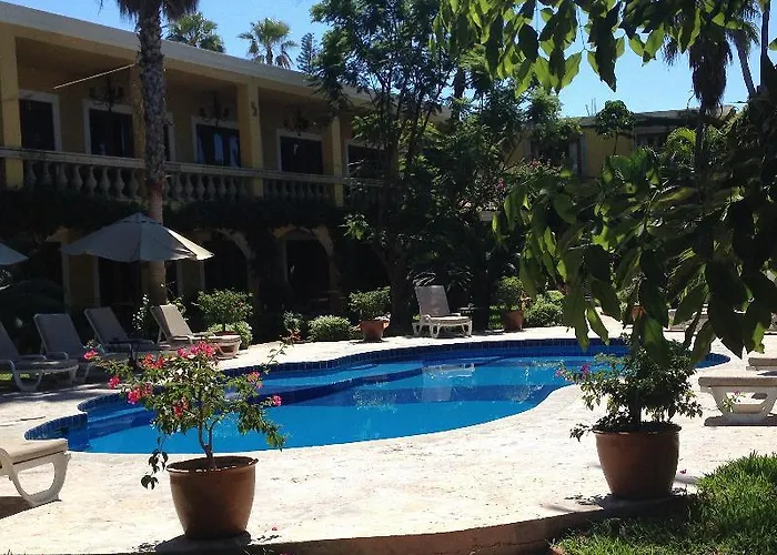 El Encanto & Hotel 4*